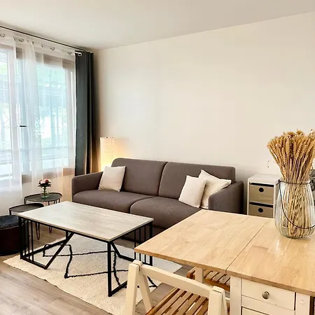 5 Min From Paris - Parking Included * Levallois-Perret