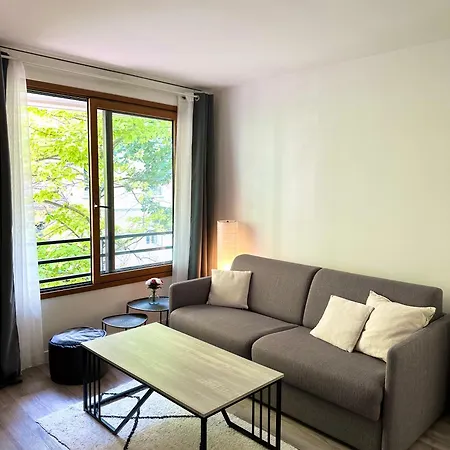 Apartment 5 Min From Paris - Parking Included